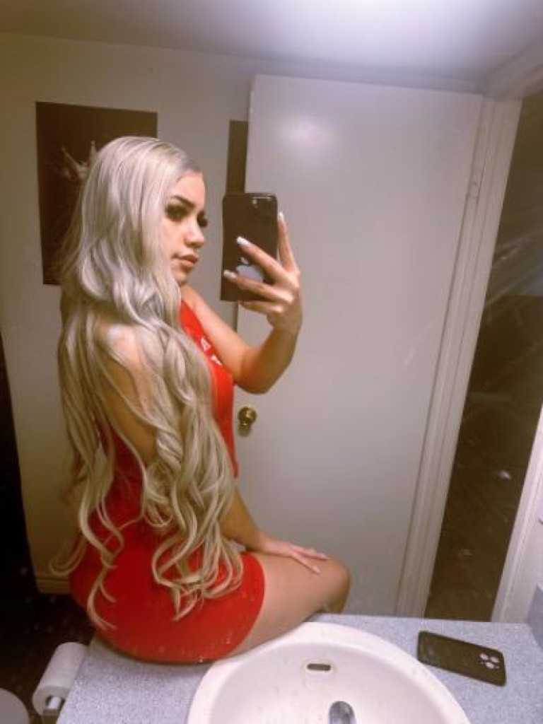 Claudia photo 1