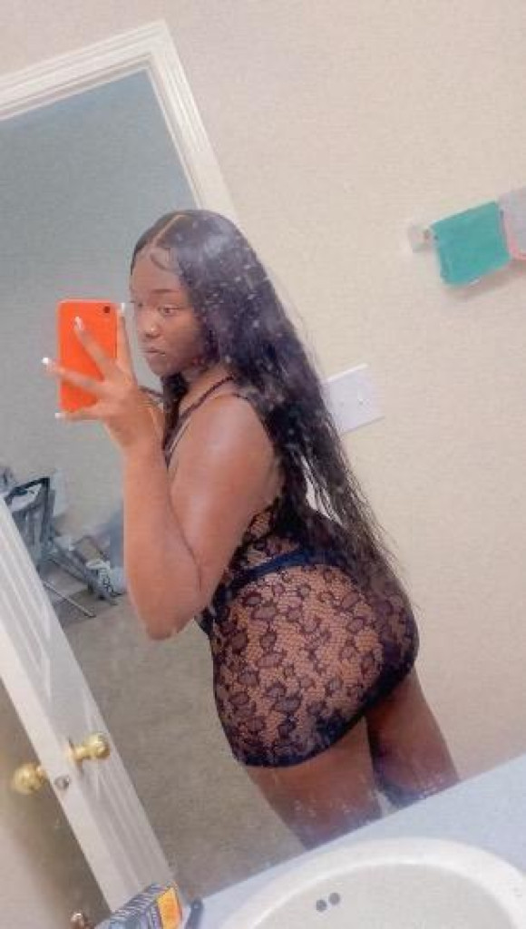 Nicki photo 1