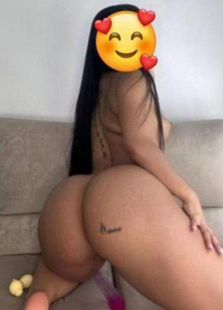 2 chicas calientes 🥰🙈 photo 1