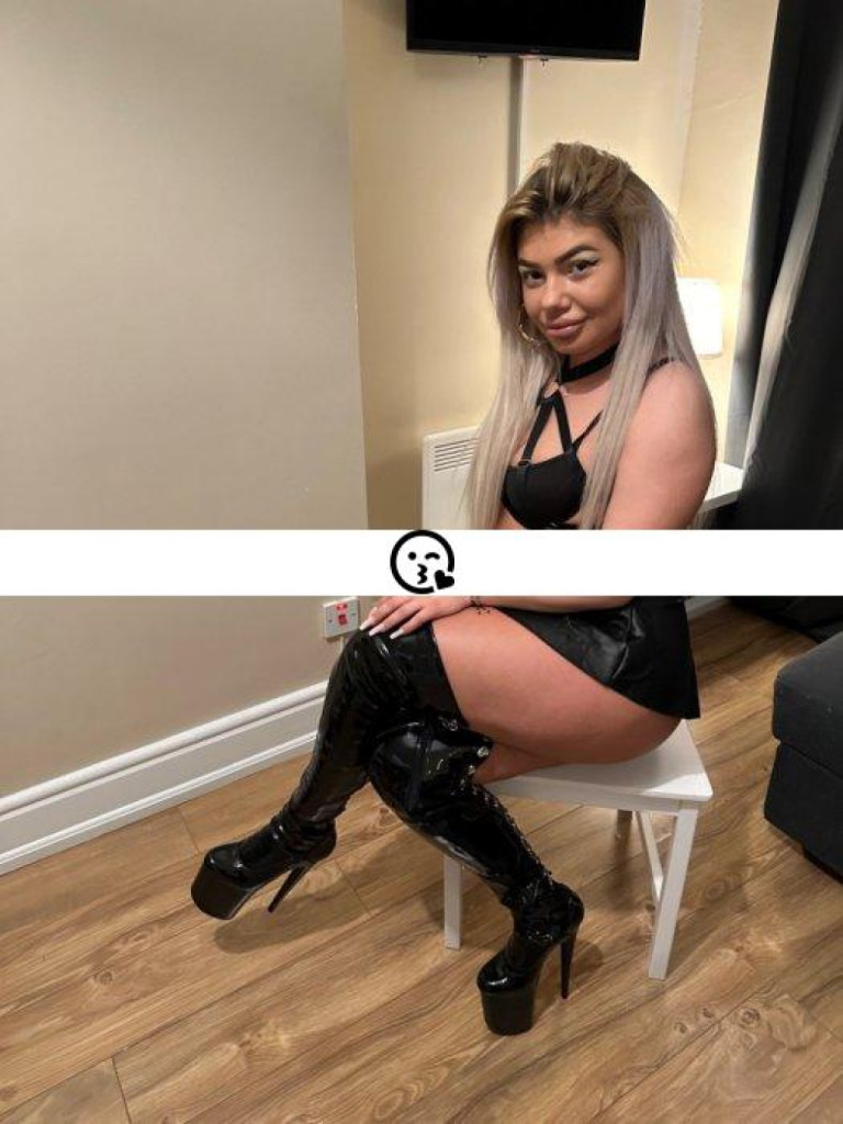 Alina photo 1