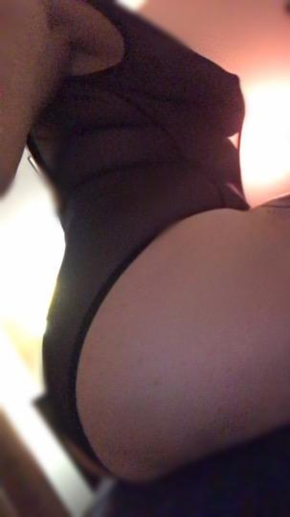 Deziree photo 1