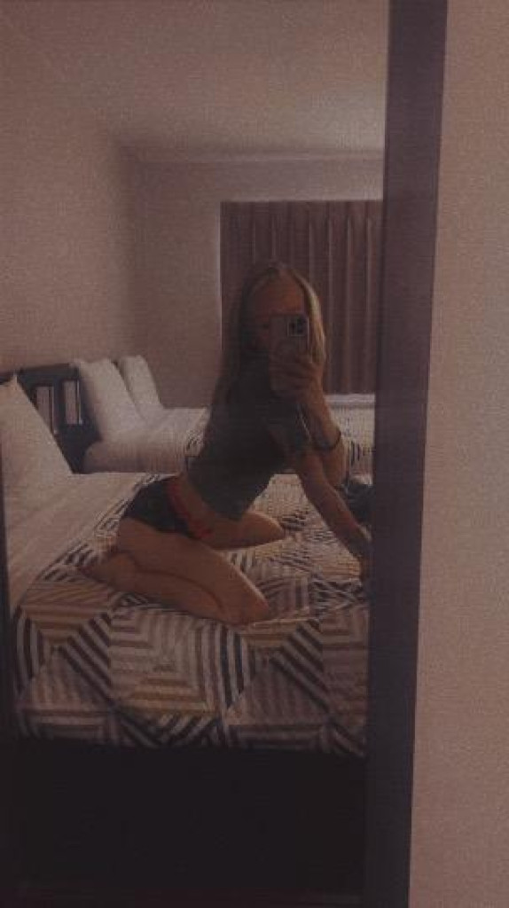 Im back ! sweet and petite💦 photo 1