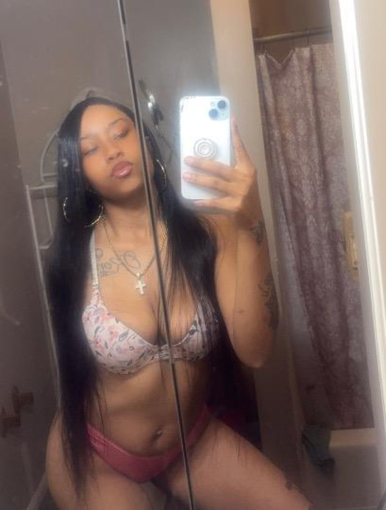 Violet photo 1
