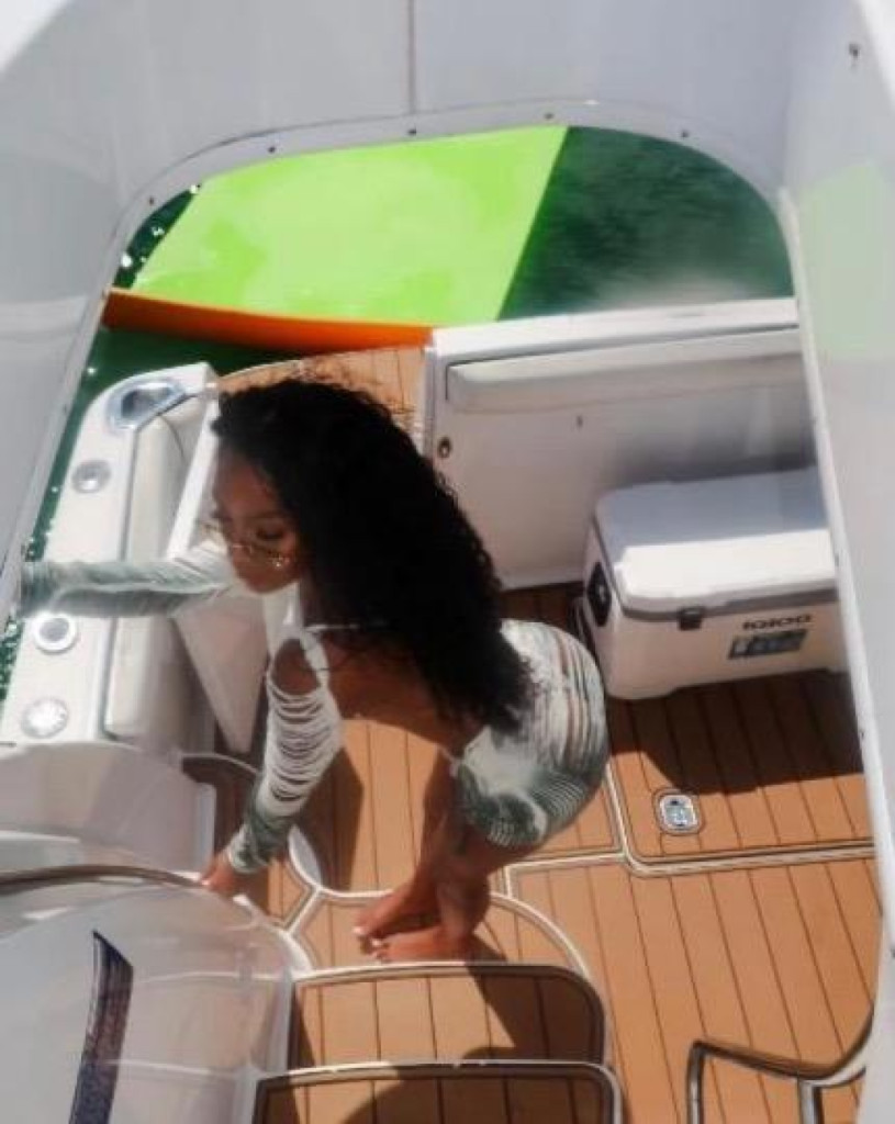 EBONY photo 1
