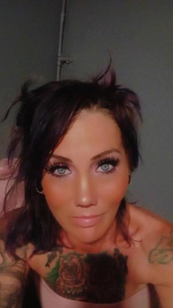 Nikki photo 1
