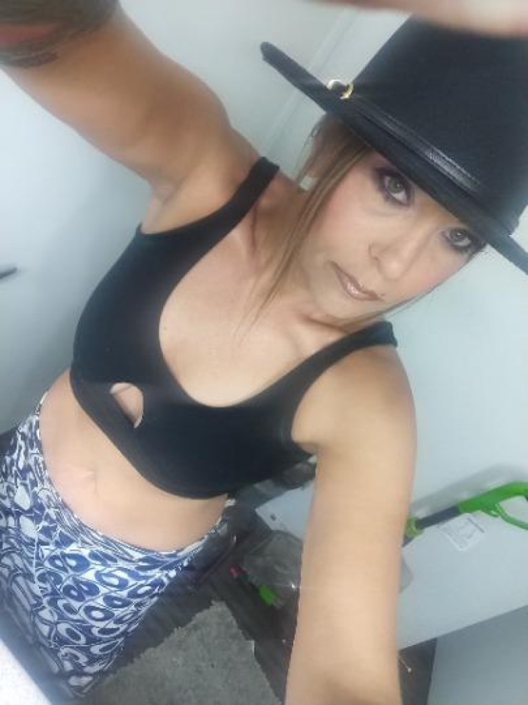 Nicole photo 1
