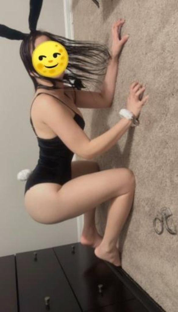 NEW REAL GIRL AVAILABLE HERE 100% REAL photo 1