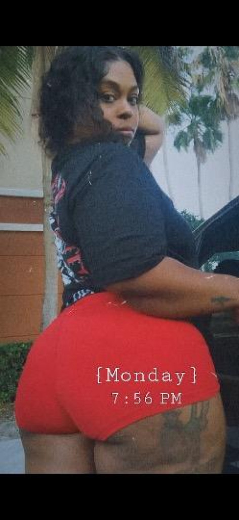 Moniece photo 1