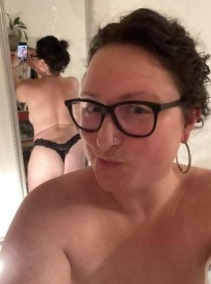 🔥🥀✅40 Years Hot Mom✅Juicy Pussy🍑Curvy Ass💋Ready for fuck✅ listing photo
