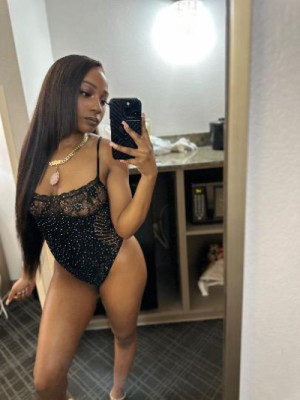 (NEW NUMBER) 4'11 PETITE TREAT 😏i changed my number again listing photo