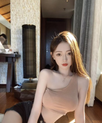 🚺Latina White&Asian Girls🚺 listing photo