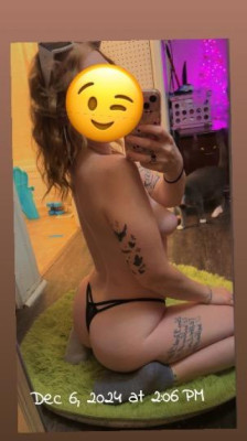 Tired Of The Fakes Come See A Real Girl listing photo