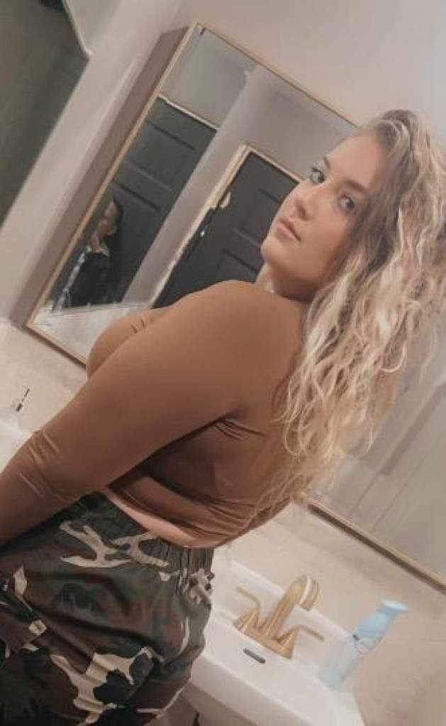 Lexi photo 1