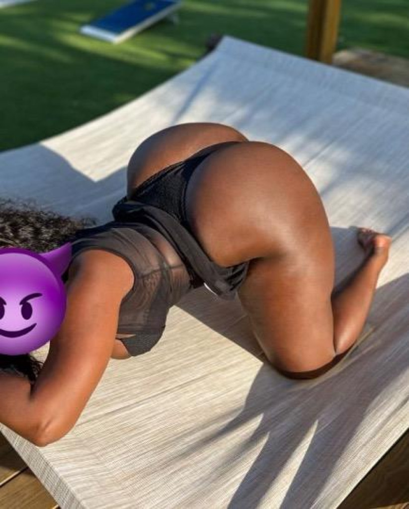 BIG ASS LATINA 🍑 photo 1