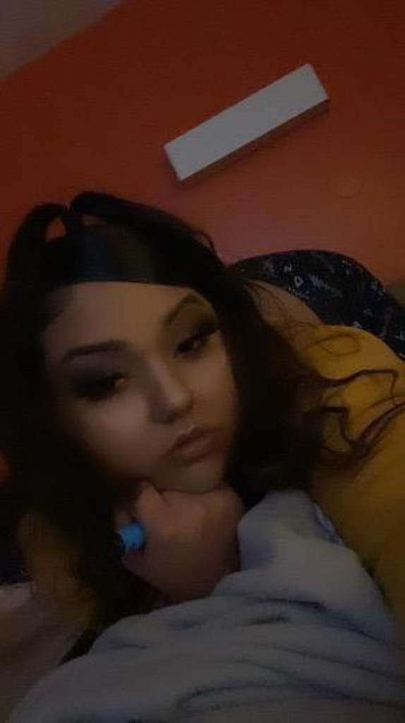 Mia photo 1