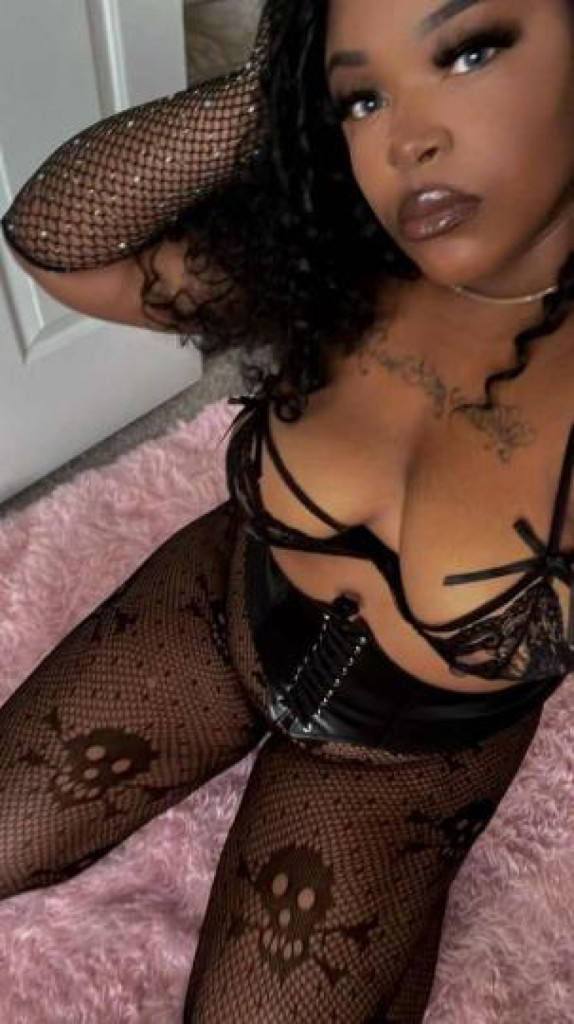 Nia photo 1