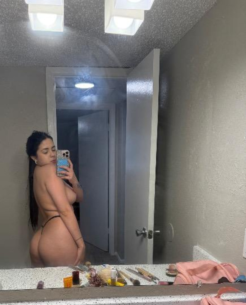 Nahomi photo 1