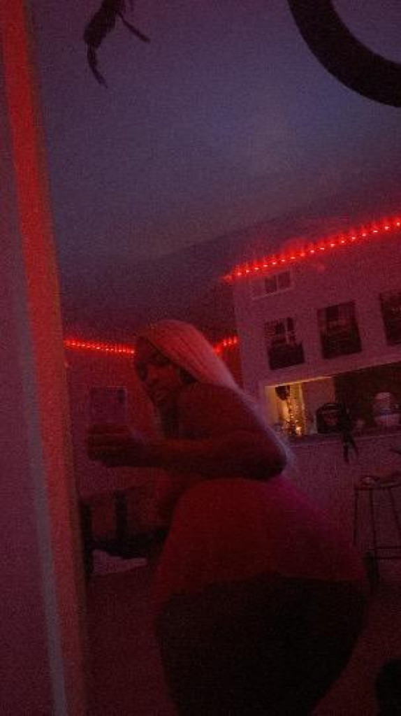 Last night here come take a trip to cloud 9 w the one n only💋😘 photo 1