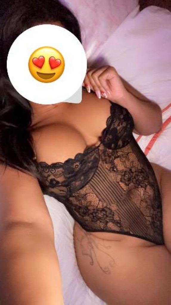 HERE FOR A FEW DAYS 💦💦 💦 photo 1