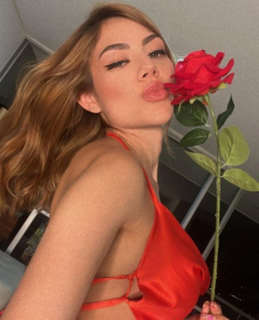 BECKY💦💕💚😍💋 photo 1