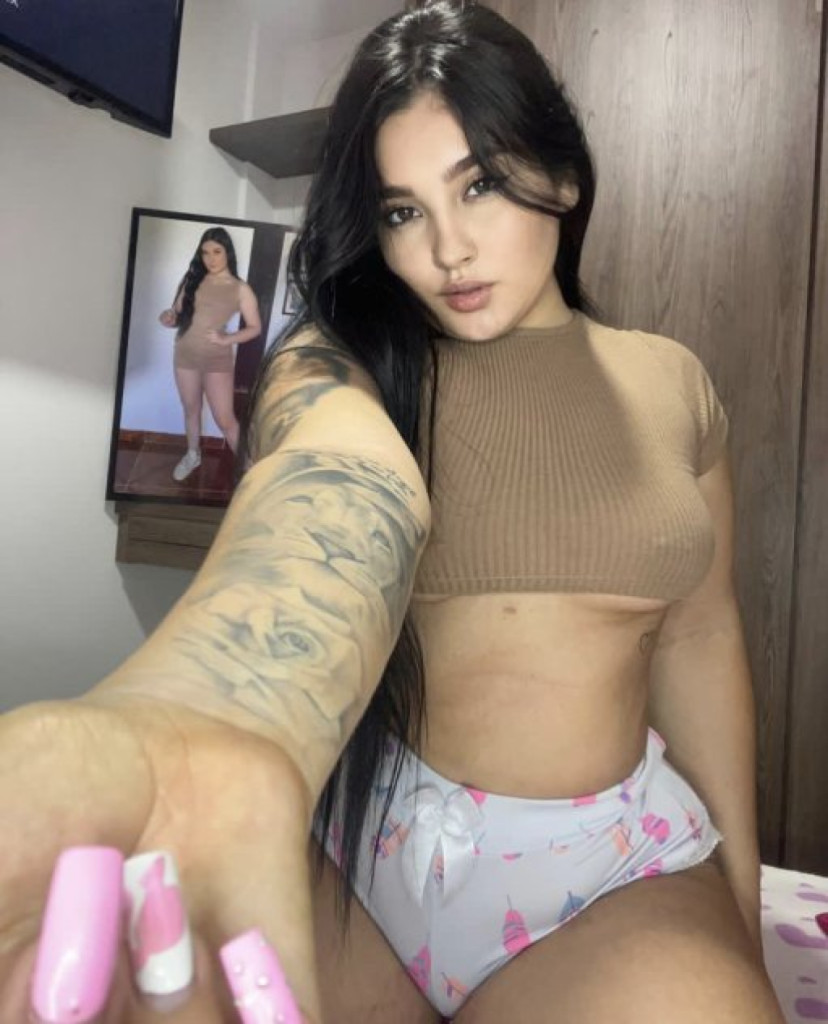 Karla 🌺👅🍑 photo 1