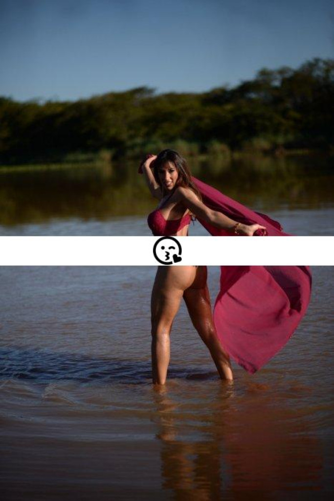 Camila photo 1