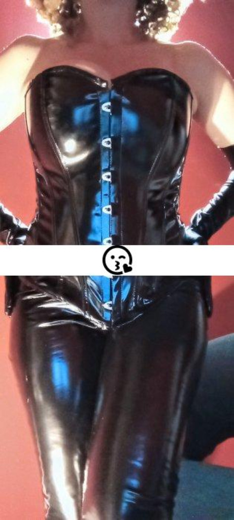 Lady Bizarr photo 1