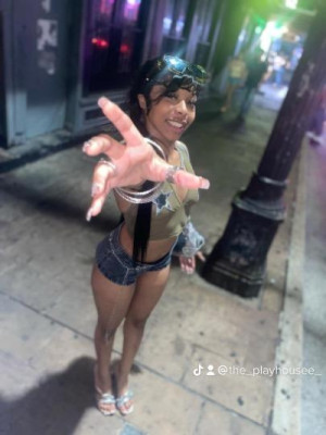 Alexus listing photo
