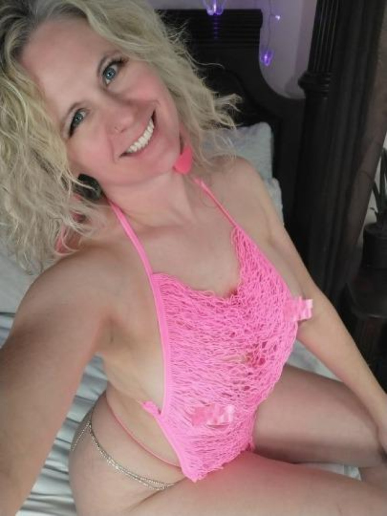 👙𝐃𝐢𝐯𝐨𝐫𝐜𝐞𝐝 𝐌𝐨𝐦 𝐑𝐞𝐚𝐝𝐲👙 photo 1