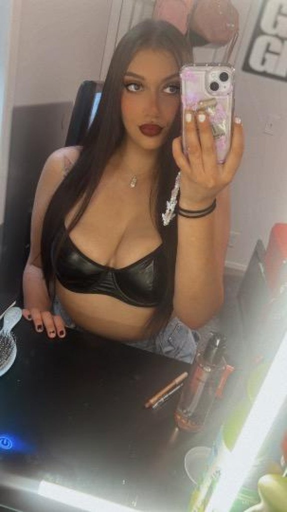 Gabi photo 1
