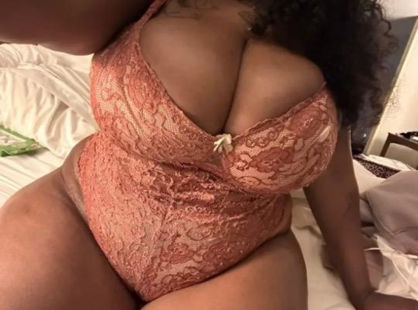 Nyomi photo 1
