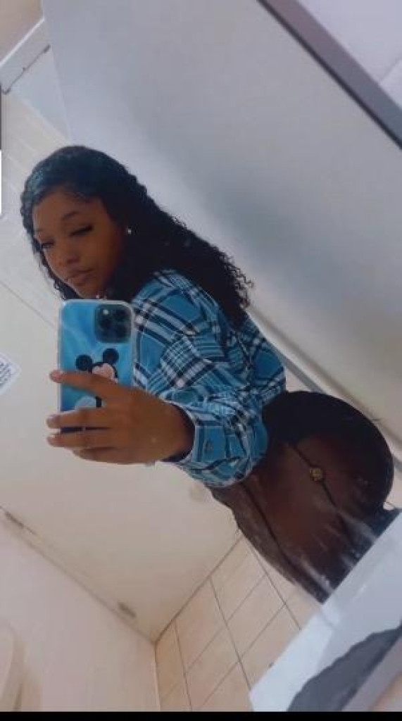 Kayla photo 1