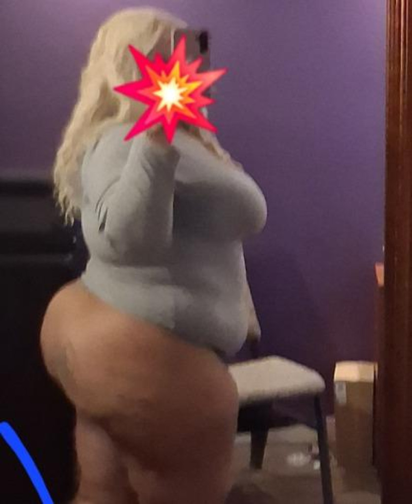 💫💫BIG YELLOW BOOTY 💫💫GRIPPING DRIPPING ON THE DICK💦👌 photo 1