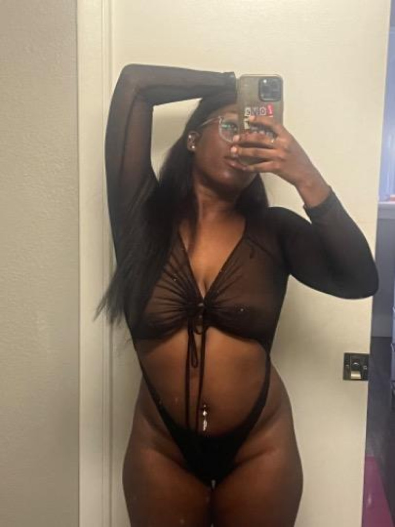 Yemaya🧜🏾‍♀️ photo 1