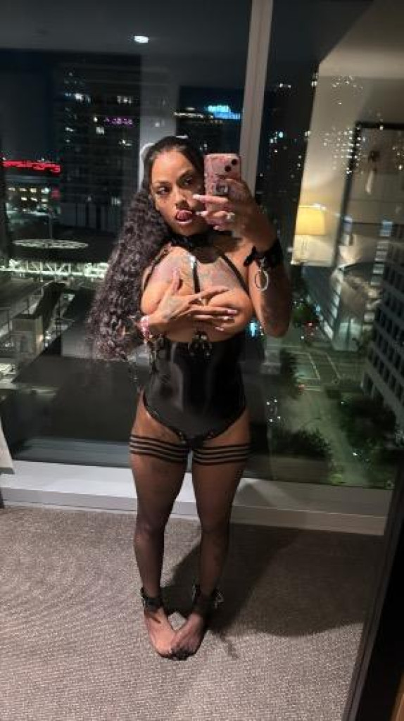 Karissa photo 1