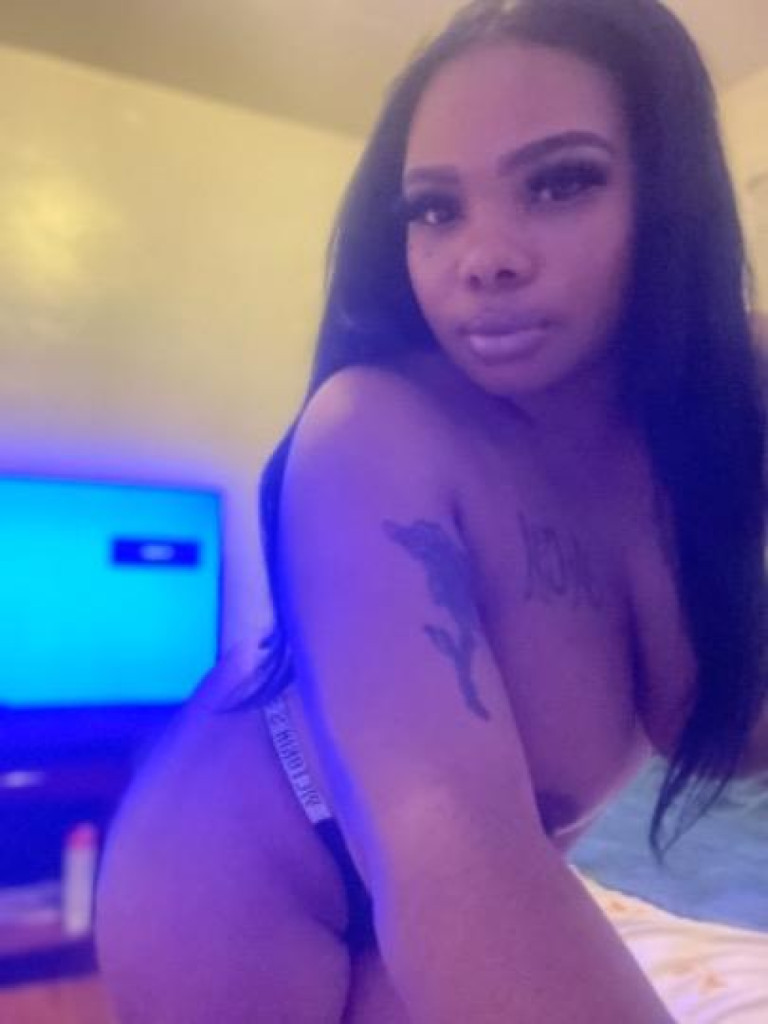 SIERRAA💦💦💦 photo 1