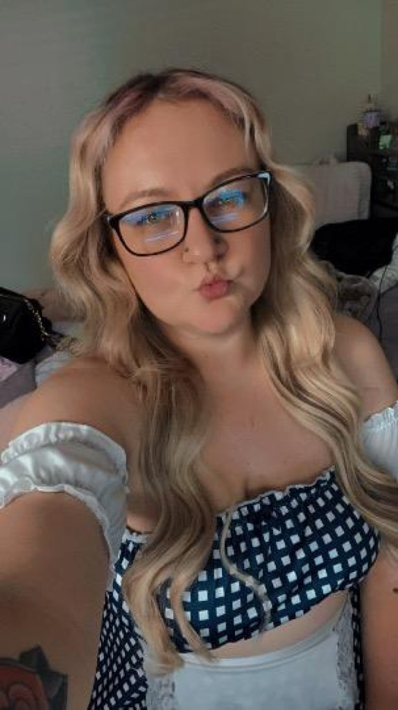 Samantha photo 1