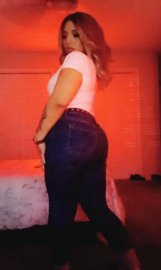 Julissa photo 1