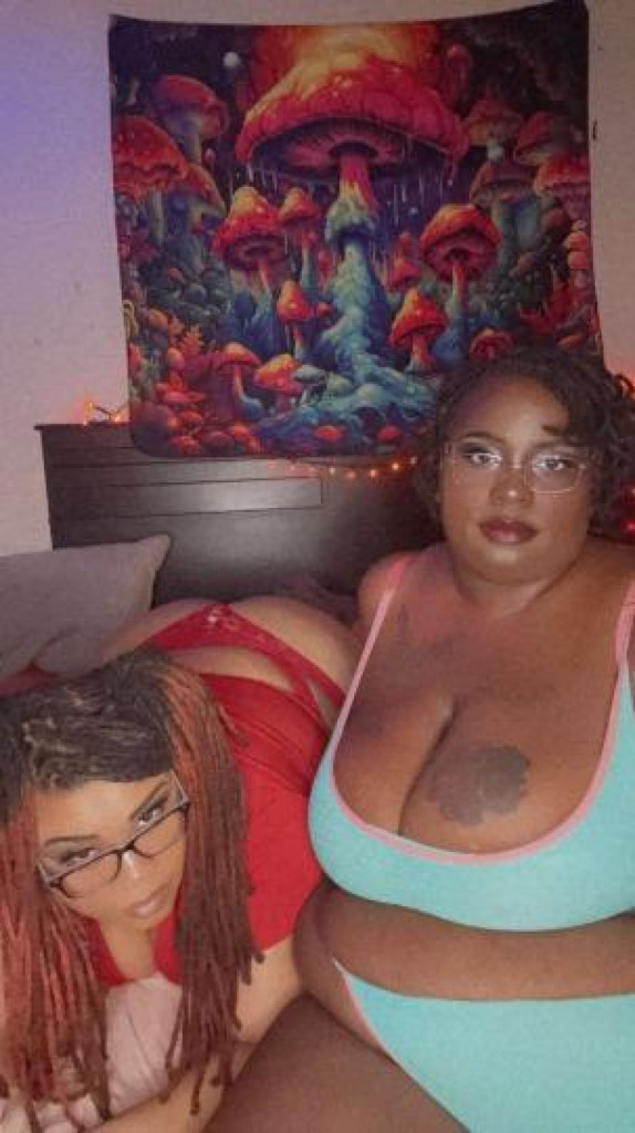 TWO GIRL BBW DUO 💦👄 READY TO SHOW YOU A GREAT TIME 🤤🥵 ASK US ABOUT INCALL SPECIALS photo 1