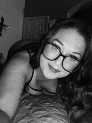WedatheMILF listing photo