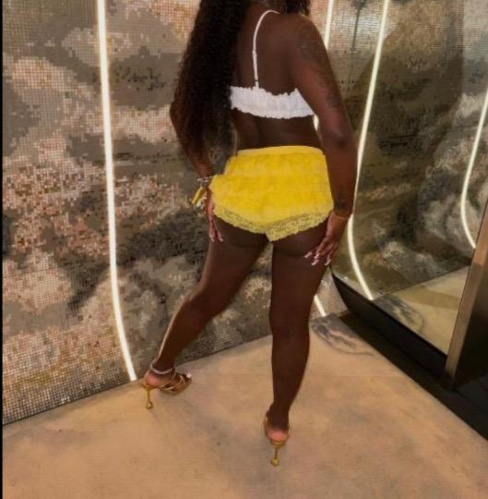 Lolabae photo 1