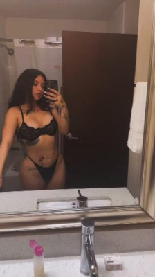 🌹KISSING / gfe 🌸SKILLS SEXY your fav treat listing photo