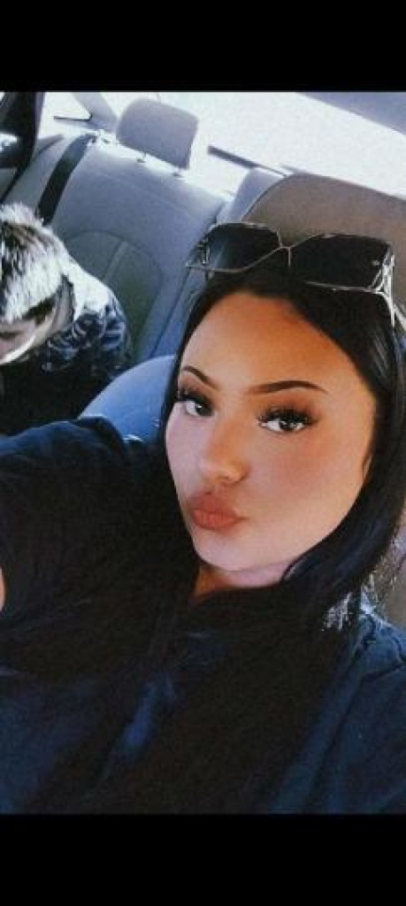 sexy latina looking for some fun photo 1