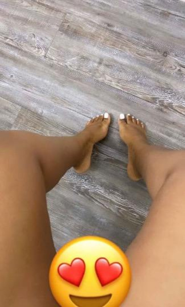 Honeyy photo 1