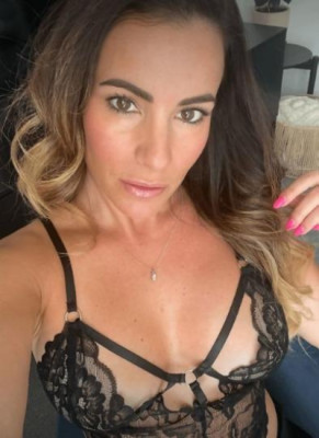🔥🍒Yes I'm 38 Years Horny Sexy Mom👙Ready To Host🍁100% REAL📞Incall📞Outcall 🚘Carfun💐Available 24/7✔ listing photo