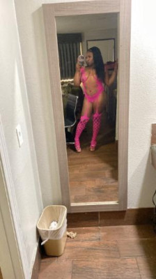 Blaccbarbie💋💦 listing photo
