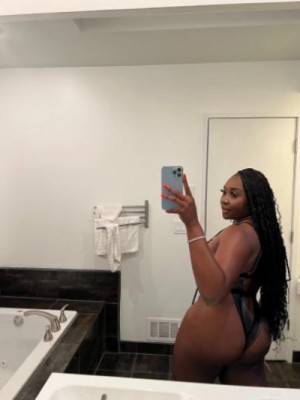 Piece of this ASH🍑💦 NEW GIRL IN TOWN listing photo