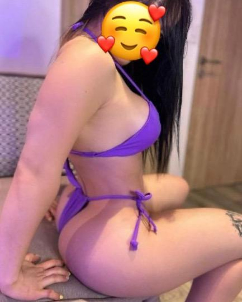 LATINA MUY CALIENTE DISPONIBLE PARA INCALL 24-7 photo 1