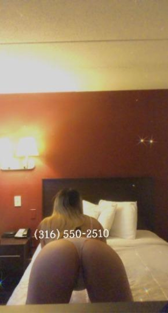 Ashley photo 1