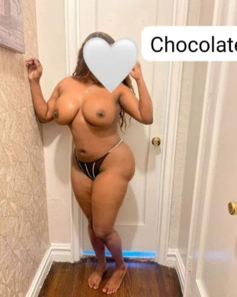 soy chocolate 💋 una latina caliente con lindo cuerpo 🍑🍒 photo 1